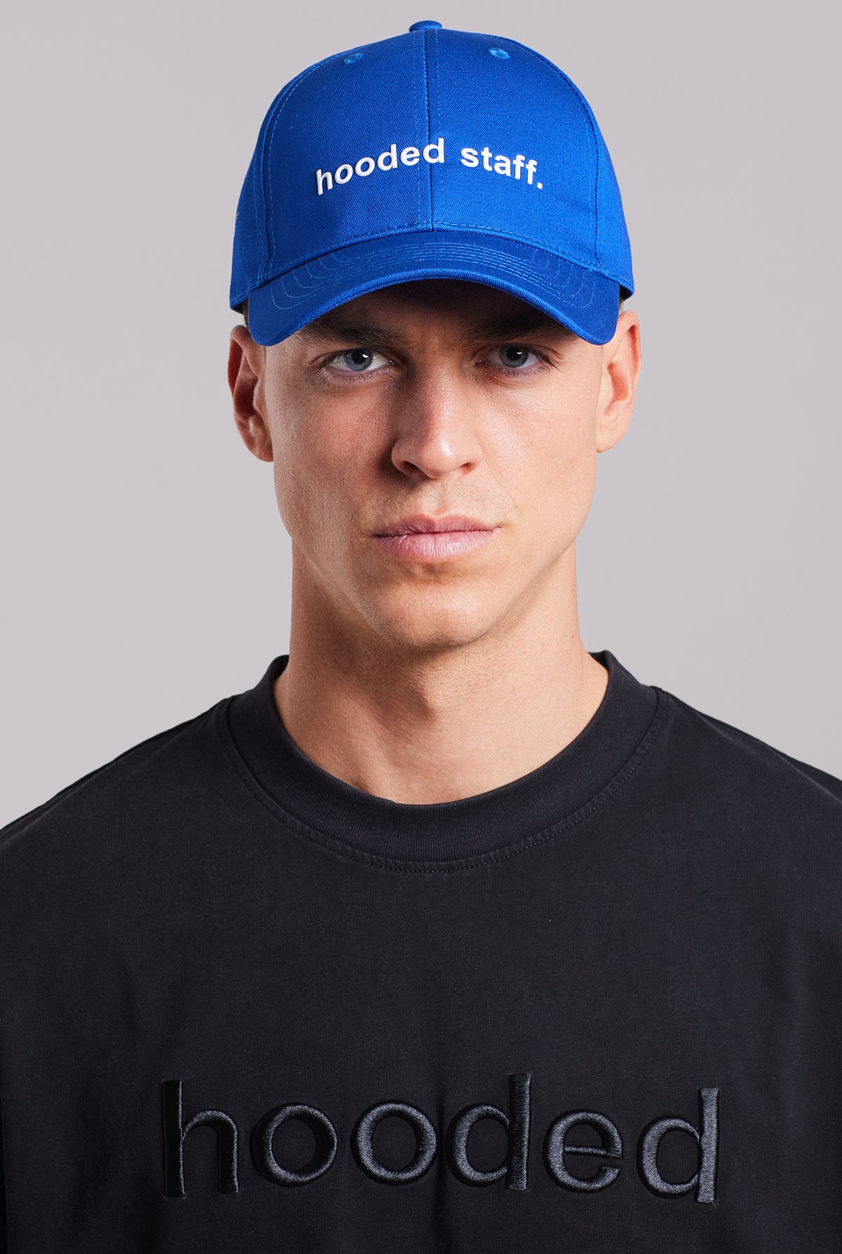 HATS & SCARFS – hooded staff.