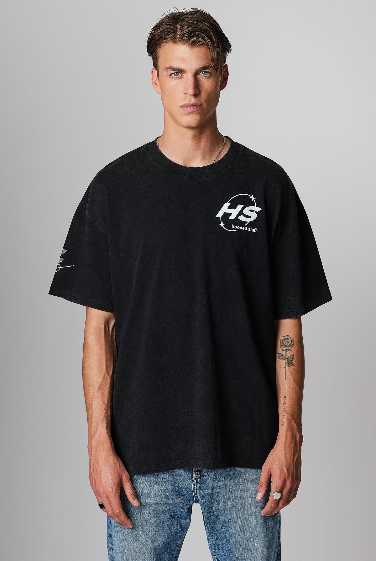 NEW IN T-SHIRTS MEN – hooded staff.