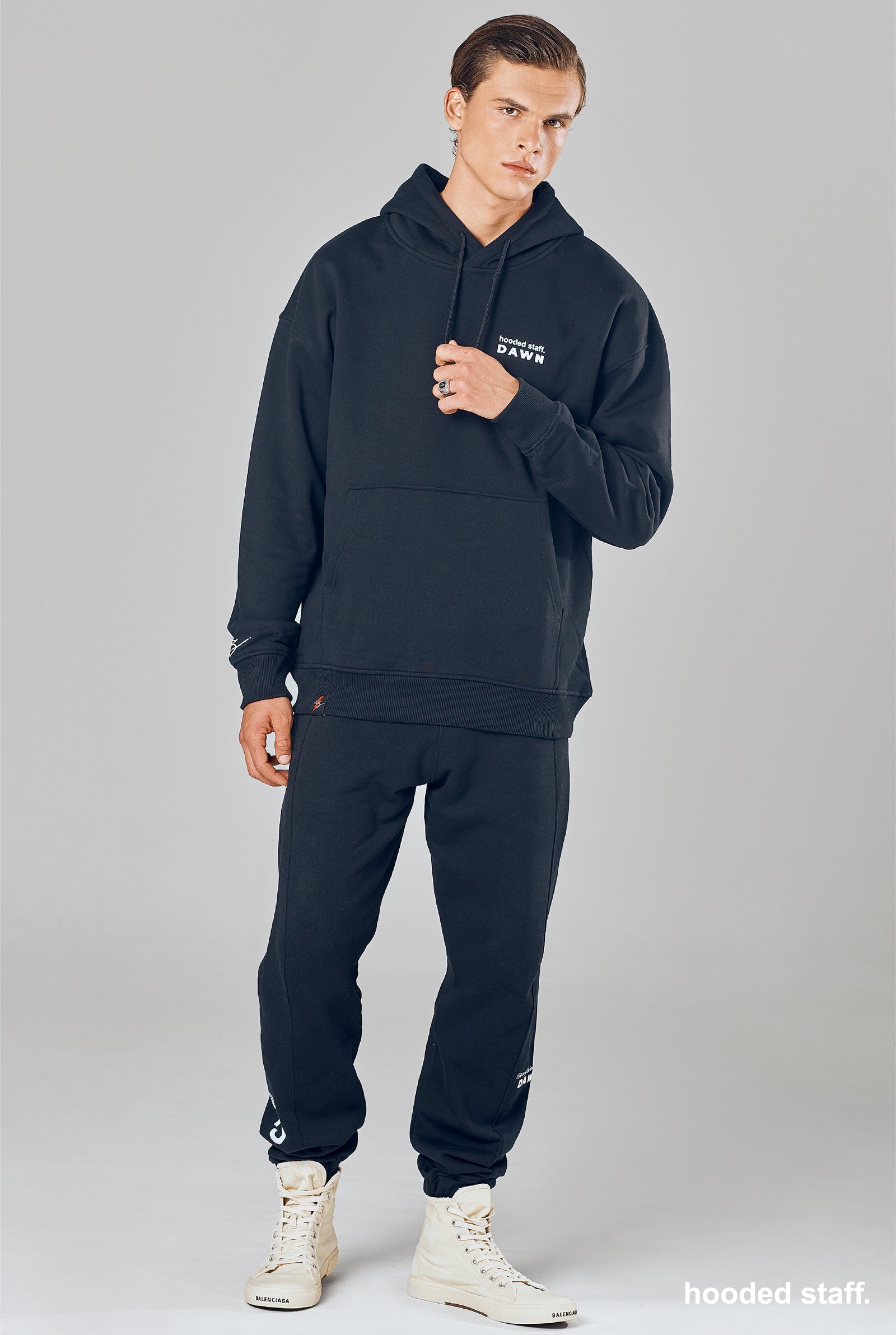 DAWN SWEATPANTS MIDNIGHT – hooded staff.
